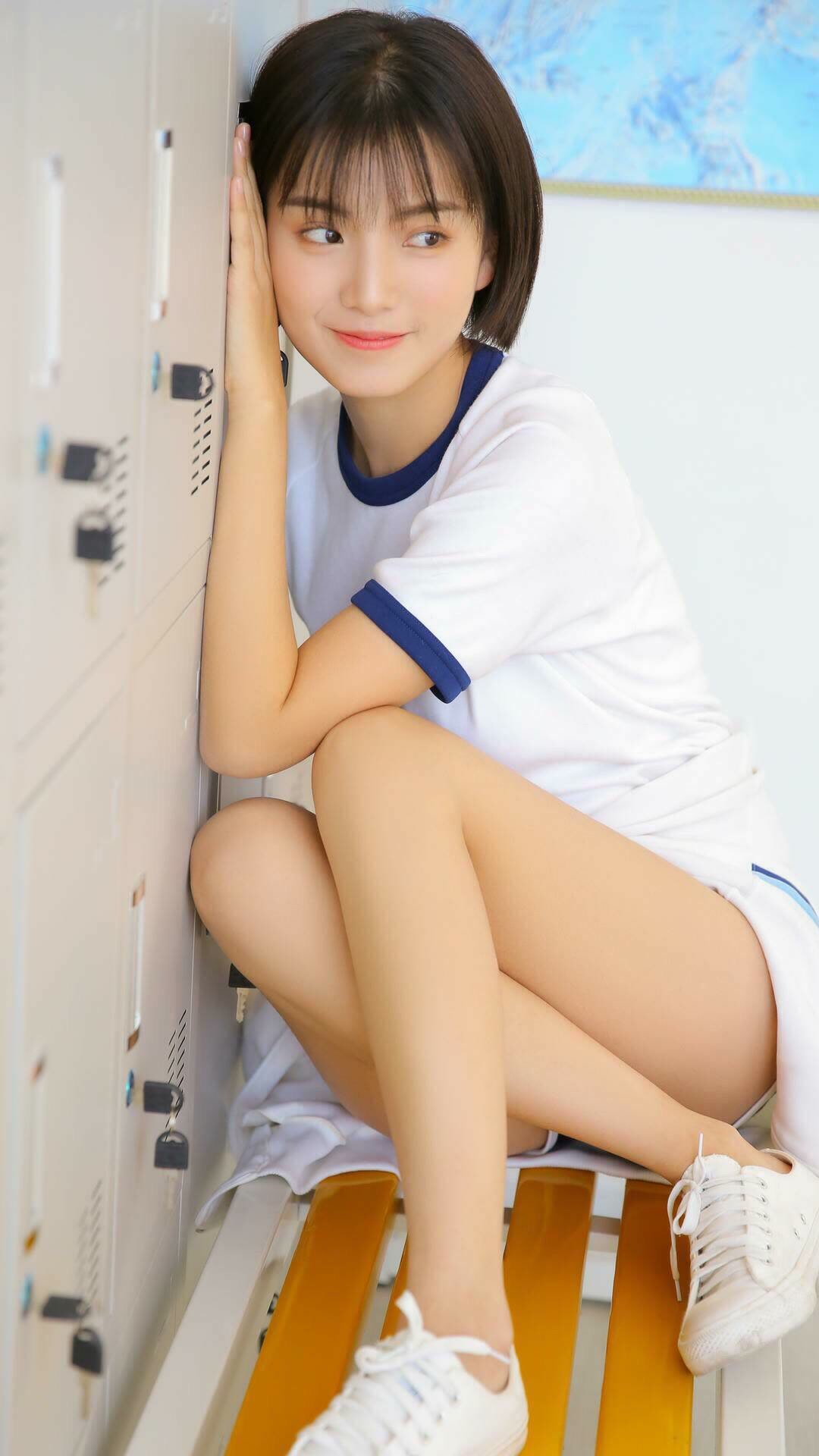 爱游戏体育（AYX）官方APP下载-“德甲激烈角逐，冠军之争逐日明朗”，德甲冠名