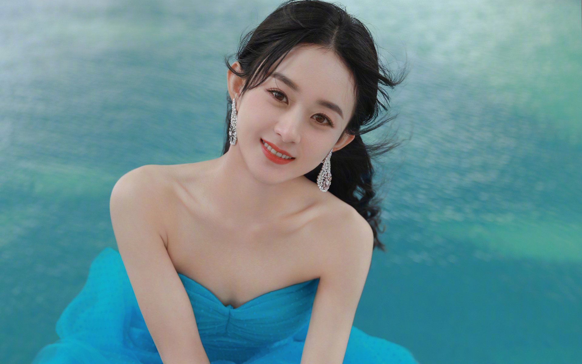 皇马本赛季防守体系有何调整，皇马本赛季首发